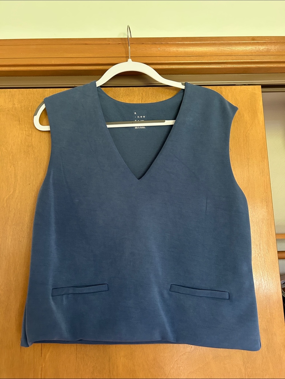 a new day Navy V-Neck Sleeveless Shell Top